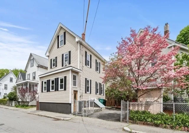 Homes for sale in Woburn, MA | 27 Park St, Woburn, MA 01801 | MLS# 73517904