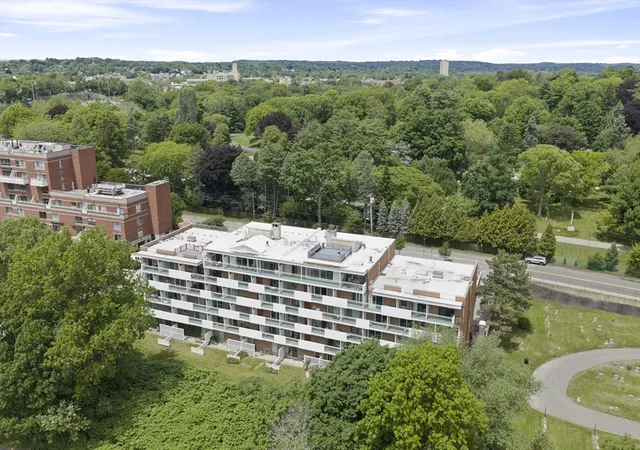 2nd image of 231 Coolidge Ave, Watertown, MA 02472
