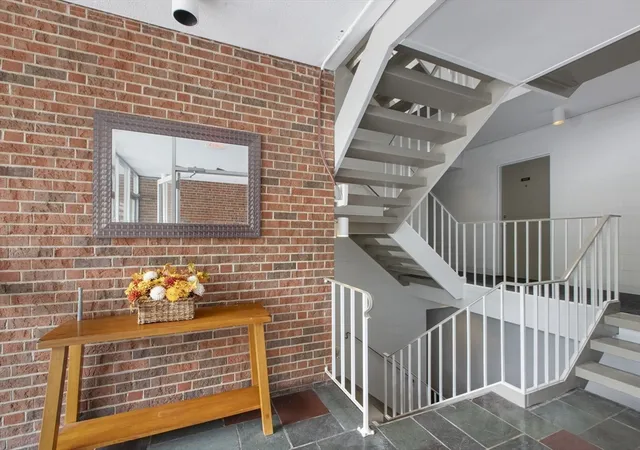 5th image of 231 Coolidge Ave, Watertown, MA 02472
