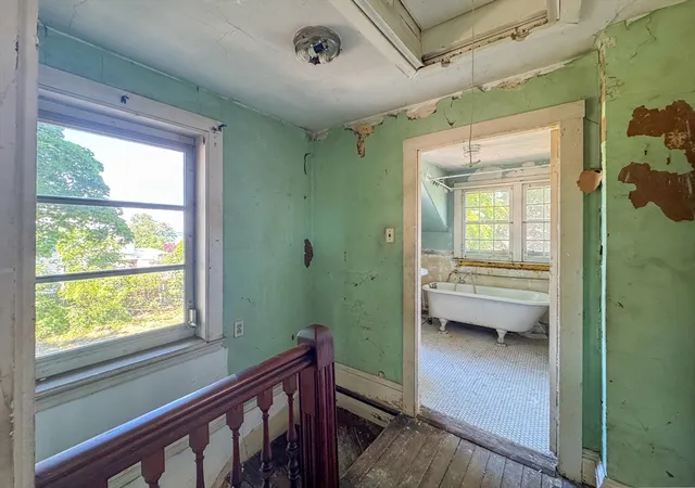 Photo 3 of Sale Pending at 29 Weybosset St, Weymouth, MA 02191 | MLS# 73550590 | Listing updated on 2026-09-16
