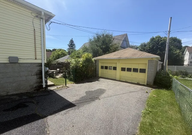 Photo 2 of Sale Pending at 454 Chandler St, Worcester, MA 01602 | MLS# 73540999 | Listing updated on 2026-07-06