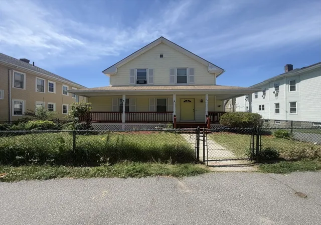 Photo 3 of Sale Pending at 454 Chandler St, Worcester, MA 01602 | MLS# 73540999 | Listing updated on 2026-07-06
