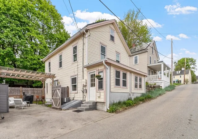 Homes for sale in Amesbury, MA | 1 Union Street, Amesbury, MA 01913 | MLS# 73518472