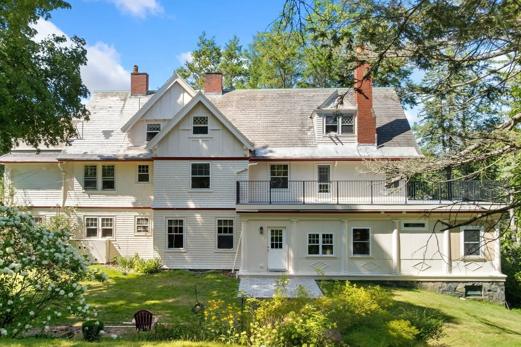 Condo for sale at 56 Vinton St #5, Melrose, MA 02176 | MLS# 73592512