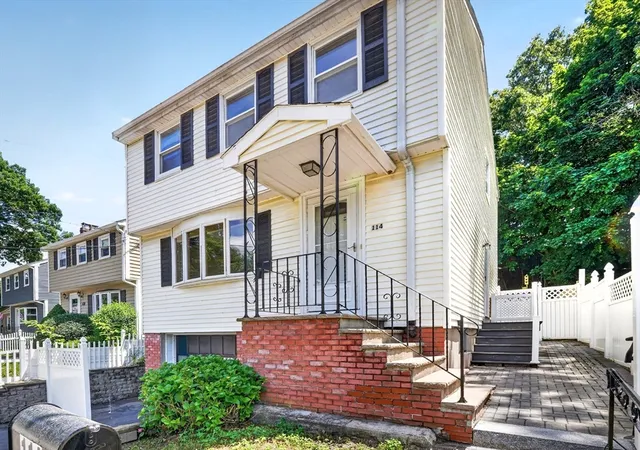 3rd image of 114 Glenellen Rd, West Roxbury, MA 02132 | MLS# 73541361