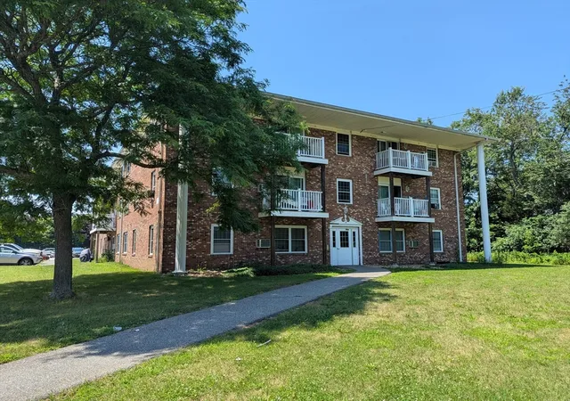 1st image of 16 Woodman Way #8, Newburyport, MA 01950 | MLS# 73546950