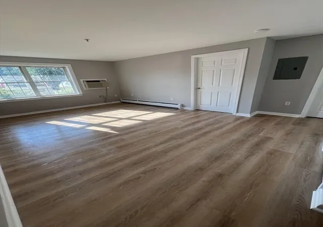 4th image of 16 Woodman Way #8, Newburyport, MA 01950 | MLS# 73546950
