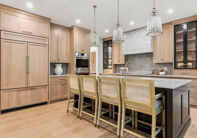 5th image of 29 Hartford St, Dover, MA 02030 | MLS# 73562073