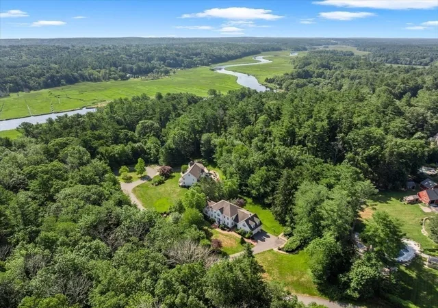 Photo 3 of Sale Pending at 2 Blackthorne Ln, Norwell, MA 02061 | MLS# 73559943 | Listing updated on 2026-09-29