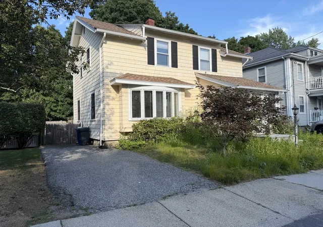 Photo 2 of Single family home for sale at 17 Russell Rd, Winchester, MA 01890 | MLS# 73566405 | Listing updated on 2026-09-08
