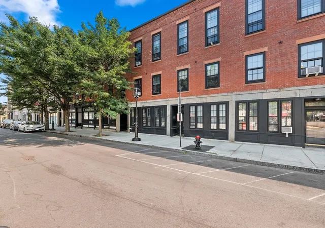 2nd image of 157 165 Winnisimmet St #3C, Chelsea, MA 02150 | MLS# 73551587
