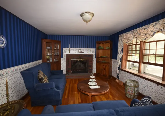 5th image of 136 Taylor St, Pembroke, MA 02359 | MLS# 73557152