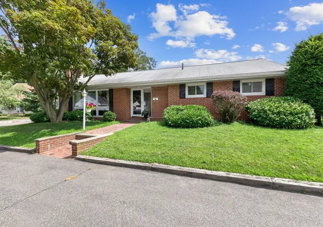 2nd image of 3 Carter Rd, Woburn, MA 01801 | MLS# 73563008