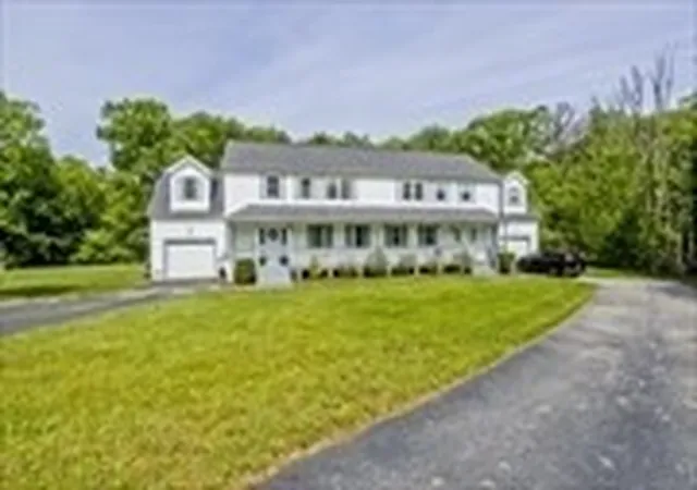 Listing Photo 2 - Condo for sale in building located at 28 Sullivan Blvd, Oxford, MA 01540 - Unit #A