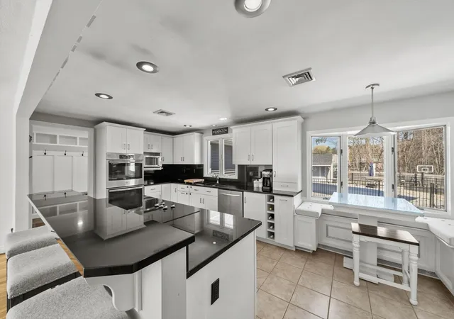 Homes for sale in Wilmington, MA | 178 Woburn St, Wilmington, MA 01887 | MLS# 73532539