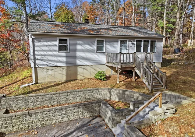 Photo 2 of Single family home for sale at 181 Dyer St, Gardner, MA 01440 | MLS# 73596833 | Listing updated on 2026-10-31