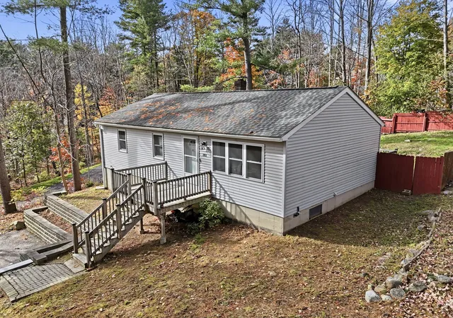 Photo 3 of Single family home for sale at 181 Dyer St, Gardner, MA 01440 | MLS# 73596833 | Listing updated on 2026-10-31