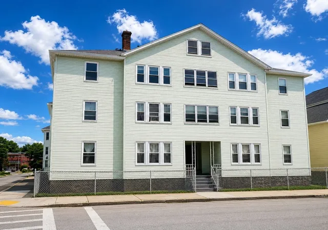 1st image of 18 Caprera Rd, Worcester, MA 01604 | MLS# 73538581