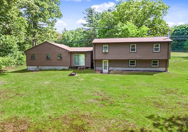Homes for sale in Foxboro, MA | 38 West St, Foxboro, MA 02035 | MLS# 73532902