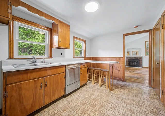 Homes for sale in Foxboro, MA | 38 West St, Foxboro, MA 02035 | MLS# 73532902