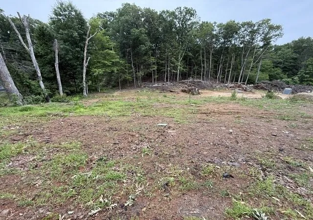 4th image of 213 Alpine Dr, Southbridge, MA 01550 | MLS# 73542130