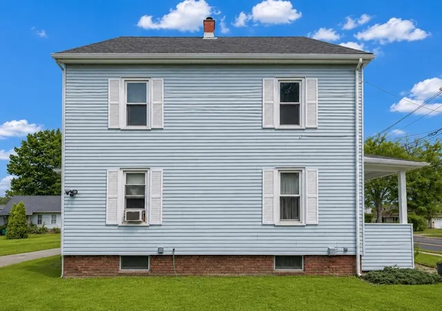 Photo 4 of Sale Pending at 466 E Main St, Chicopee, MA 01020 | MLS# 73564979 | Listing updated on 2026-09-19