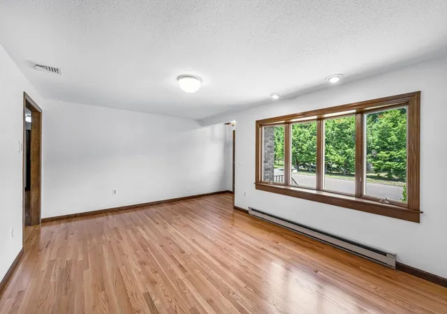 4th image of 169 Country Rd, Agawam, MA 01001 | MLS# 73538552