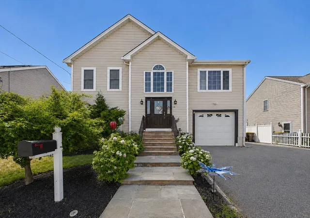 Homes for sale in Fall River, MA | 19 Abington Ln, Fall River, MA 02721 | MLS# 73537641