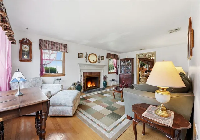 Homes for sale in West Springfield, MA | 63 Laurence Dr, West Springfield, MA 01089 | MLS# 73538631