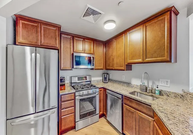 Homes for sale in Boston, MA | 2 Douglass Park #5, Boston, MA 02118 | MLS# 73519395