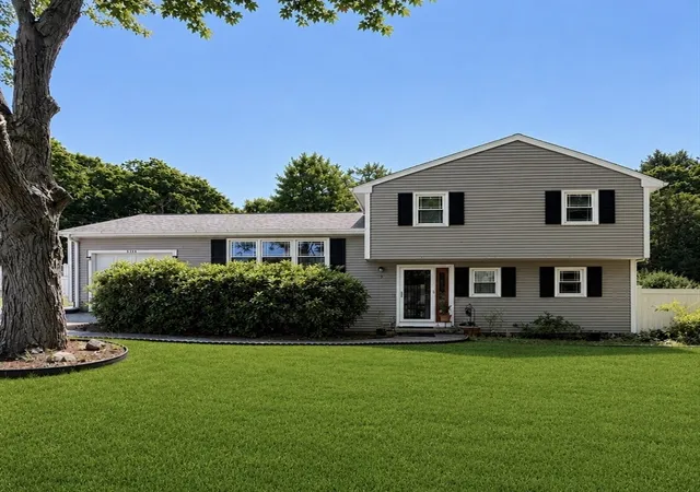 Homes for sale in Walpole, MA | 5 Whiting Ave, Walpole, MA 02081 | MLS# 73547723