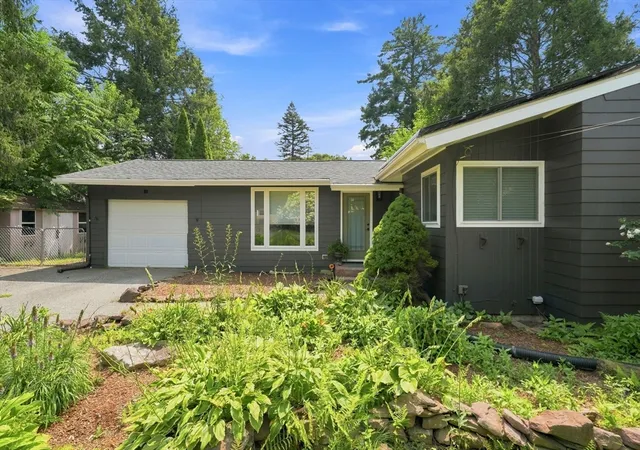 1st image of 55 Lindsay Rd, Springfield, MA 01128 | MLS# 73563061