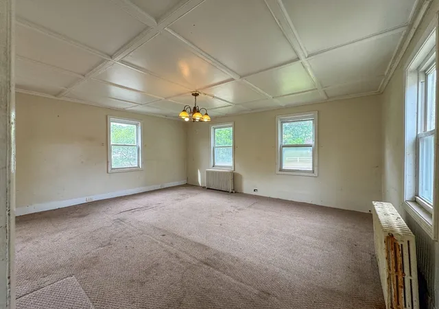 Photo 3 of Single family home for sale at 484 S Franklin St, Holbrook, MA 02343 | MLS# 73526757 | Listing updated on 2026-09-12
