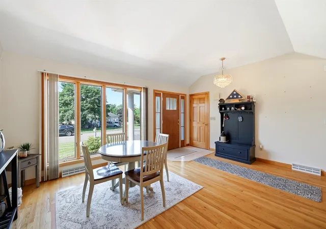 5th image of 142 Oak Knoll Cir, Ludlow, MA 01056 | MLS# 73558832