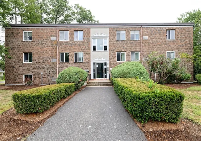 Homes for sale in Framingham, MA | 2 Universal St #4, Framingham, MA 01702 | MLS# 73525849