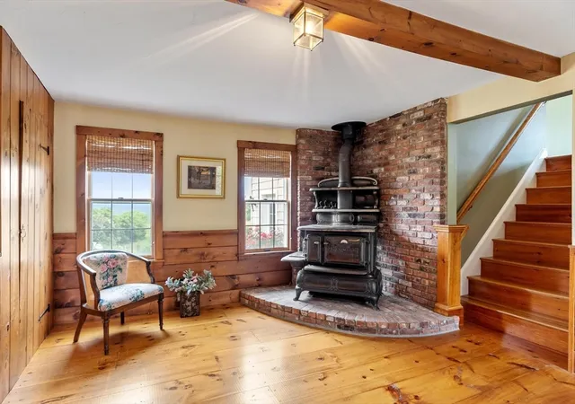 3rd image of 32 Osgood Rd, Sterling, MA 01564 | MLS# 73540616