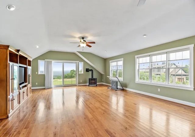 5th image of 32 Osgood Rd, Sterling, MA 01564 | MLS# 73540616