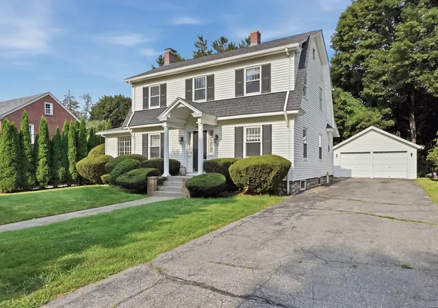 Photo 3 of Sale Pending at 21 Job Cushing Rd, Shrewsbury, MA 01545 | MLS# 73562600 | Listing updated on 2026-09-01