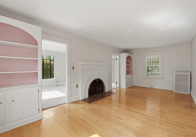 Photo 4 of Sale Pending at 21 Job Cushing Rd, Shrewsbury, MA 01545 | MLS# 73562600 | Listing updated on 2026-09-01