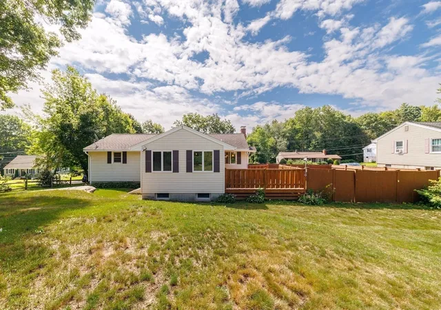 40th image of 8 Beechwood Dr, Rutland, MA 01543 | MLS# 73568333