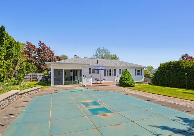 Homes for sale in Somerset, MA | 79 Highview Ave, Somerset, MA 02726 | MLS# 73524874