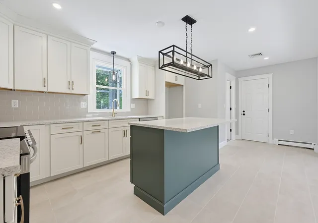 4th image of 13 Fairway Lane, Medway, MA 02053 | MLS# 73536928