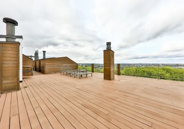 3rd image of 227 Smt Ave, Brookline, MA 02446