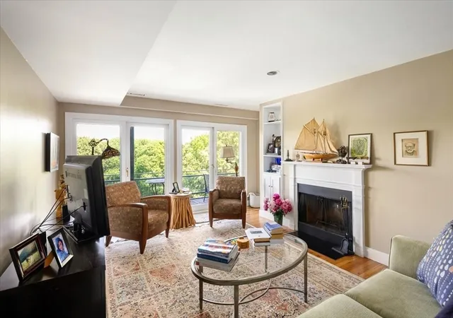 4th image of 227 Smt Ave, Brookline, MA 02446