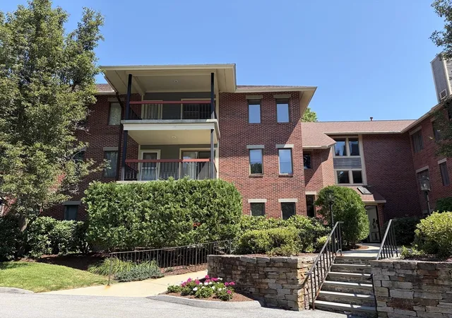 Photo 2 of Sale Pending at 770 Salisbury St #J561, Worcester, MA 01609 | MLS# 73564904 | Listing updated on 2026-09-07