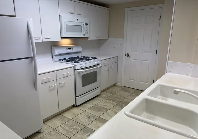 Photo 4 of Sale Pending at 770 Salisbury St #J561, Worcester, MA 01609 | MLS# 73564904 | Listing updated on 2026-09-07