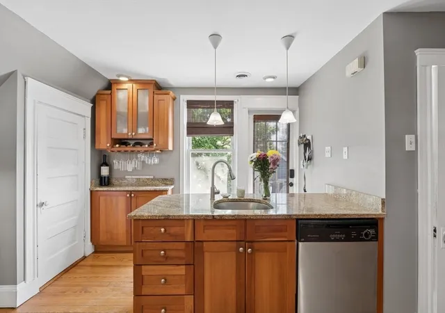 4th image of 55 King #3, Dorchester, MA 02122 | MLS# 73556569