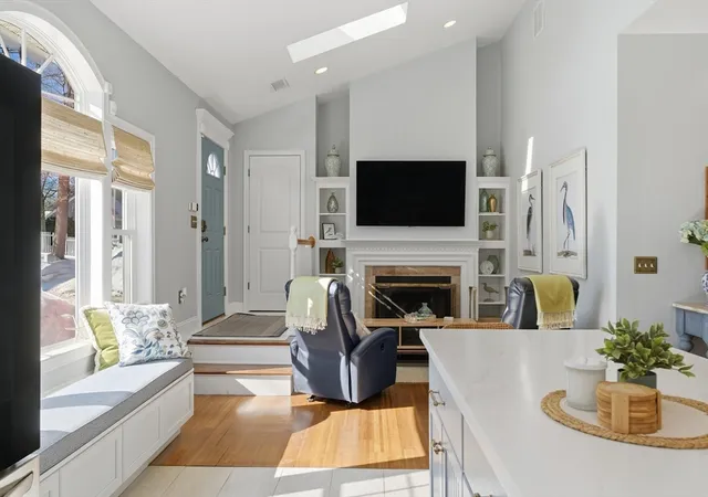 3rd image of 73 Congdon St, Narragansett, RI 02882 | MLS# 73543267
