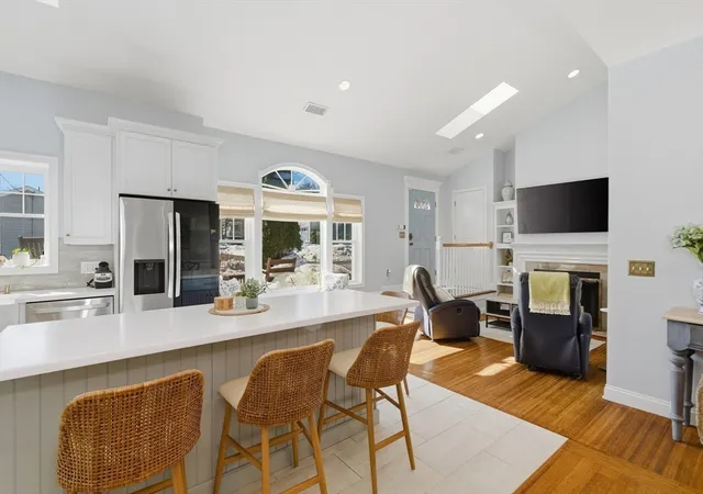 5th image of 73 Congdon St, Narragansett, RI 02882 | MLS# 73543267