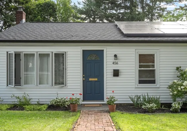 Photo 3 of Sale Pending at 456 Mower St, Worcester, MA 01602 | MLS# 73560217 | Listing updated on 2026-08-26